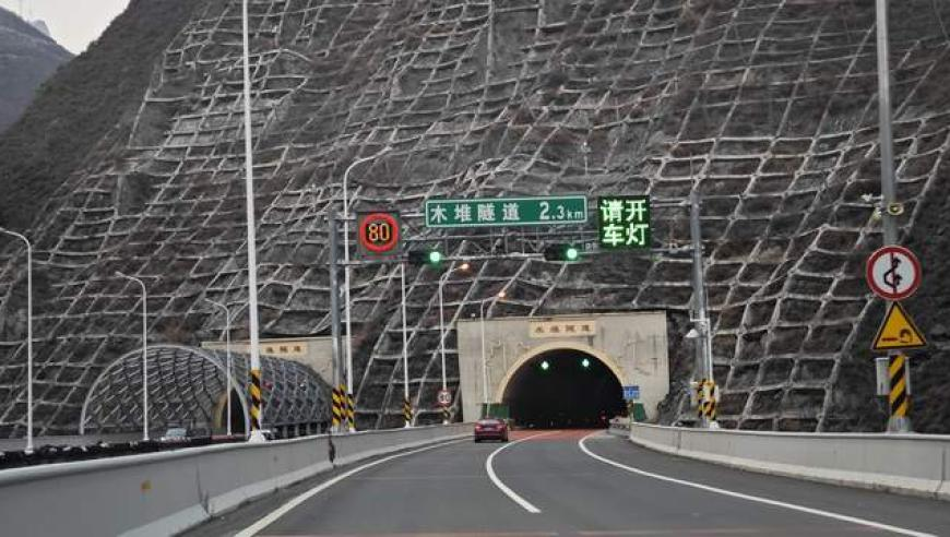 2025澳门开奖号码,00后小姨带娃先把自己“哄睡”了,展开计划实施_免费版V2.79